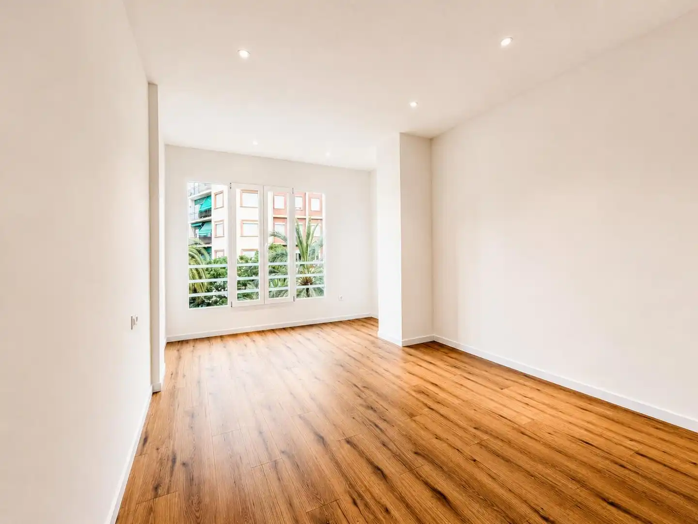 Living room of Flat for rent in Valencia  with Air Conditioner, Heating and Parquet flooring