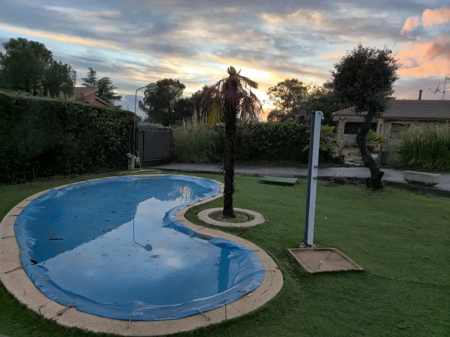 Schwimmbecken von Haus oder Chalet zum Verkauf in Nuevo Baztán mit Klimaanlage, Heizung und Privatgarten