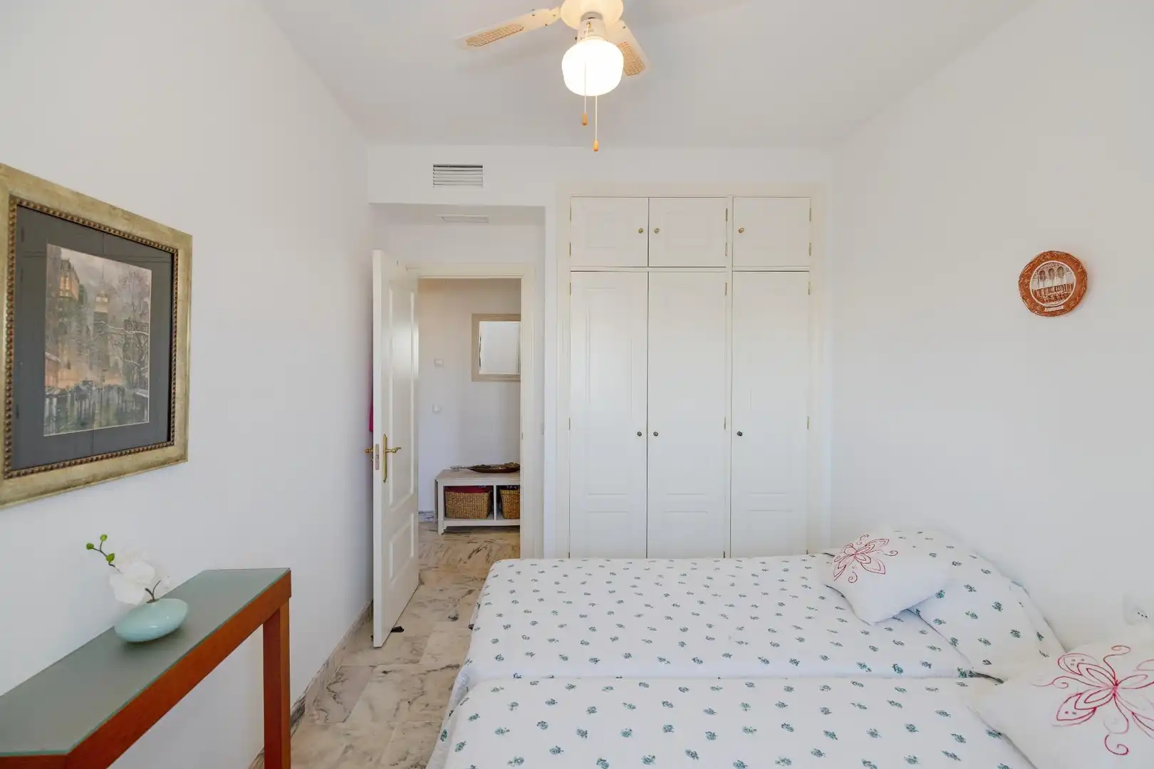 Bedroom of Flat for sale in Mijas  with Air Conditioner, Terrace and Storage room