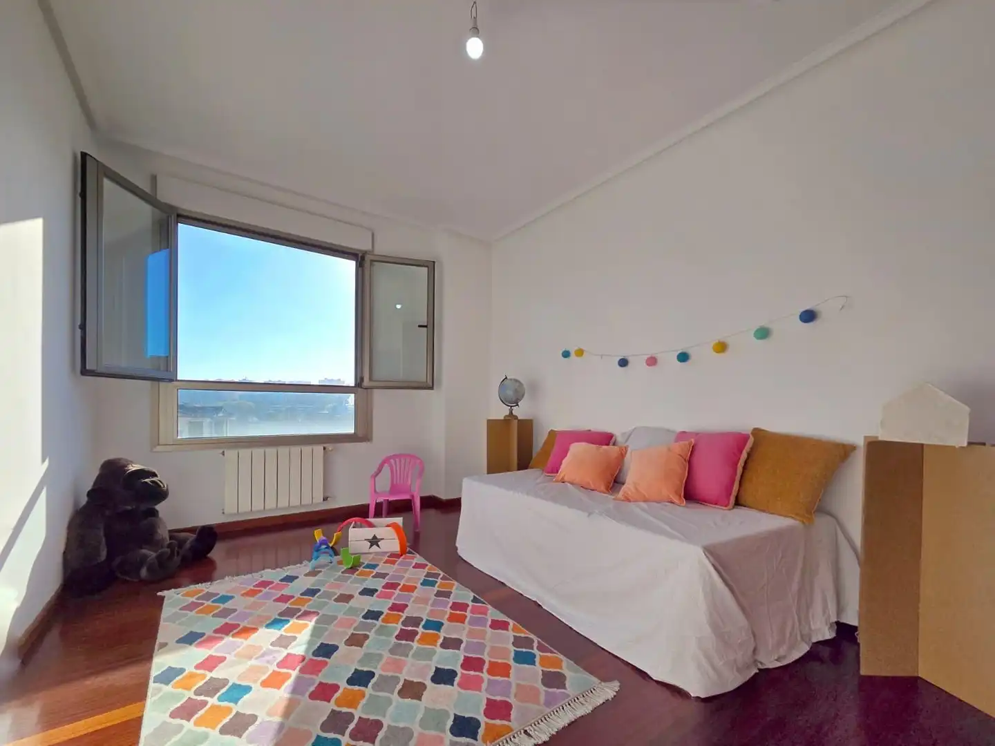 Schlafzimmer von Wohnung zum Verkauf in Santander mit Heizung, Privatgarten und Parkett