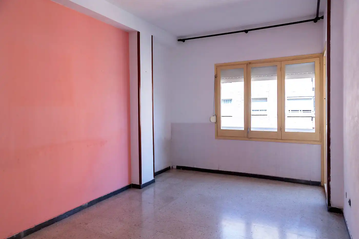Piso en venta en Barcelona con Balcón y Alarma