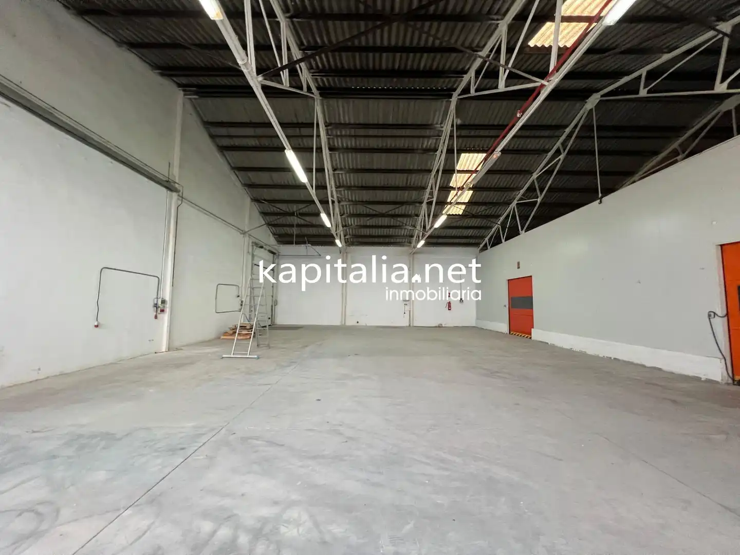 Nave industrial en venta en Agullent