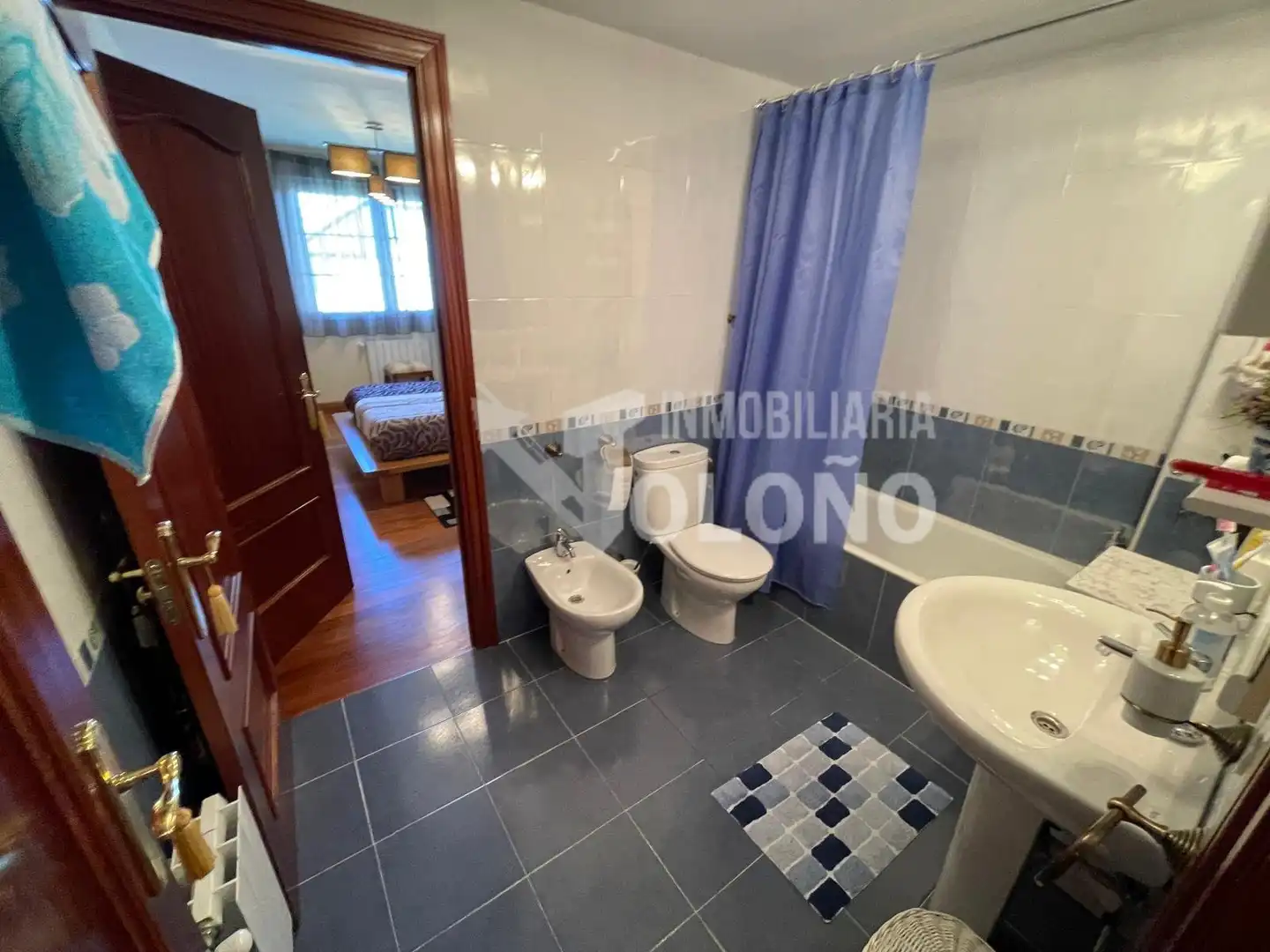Baño de Dúplex en venta en Castañares de Rioja con Calefacción, Parquet y Terraza
