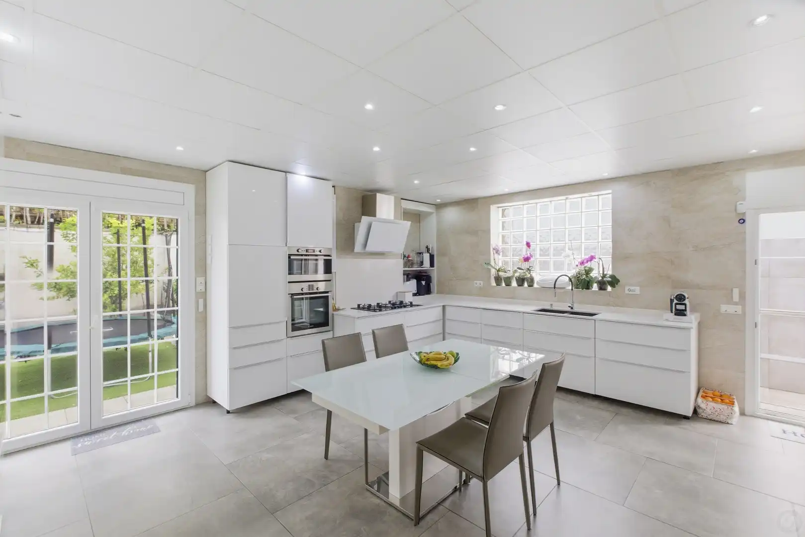 Küche von Haus oder Chalet zum Verkauf in Girona mit Terrasse und Schwimmbad