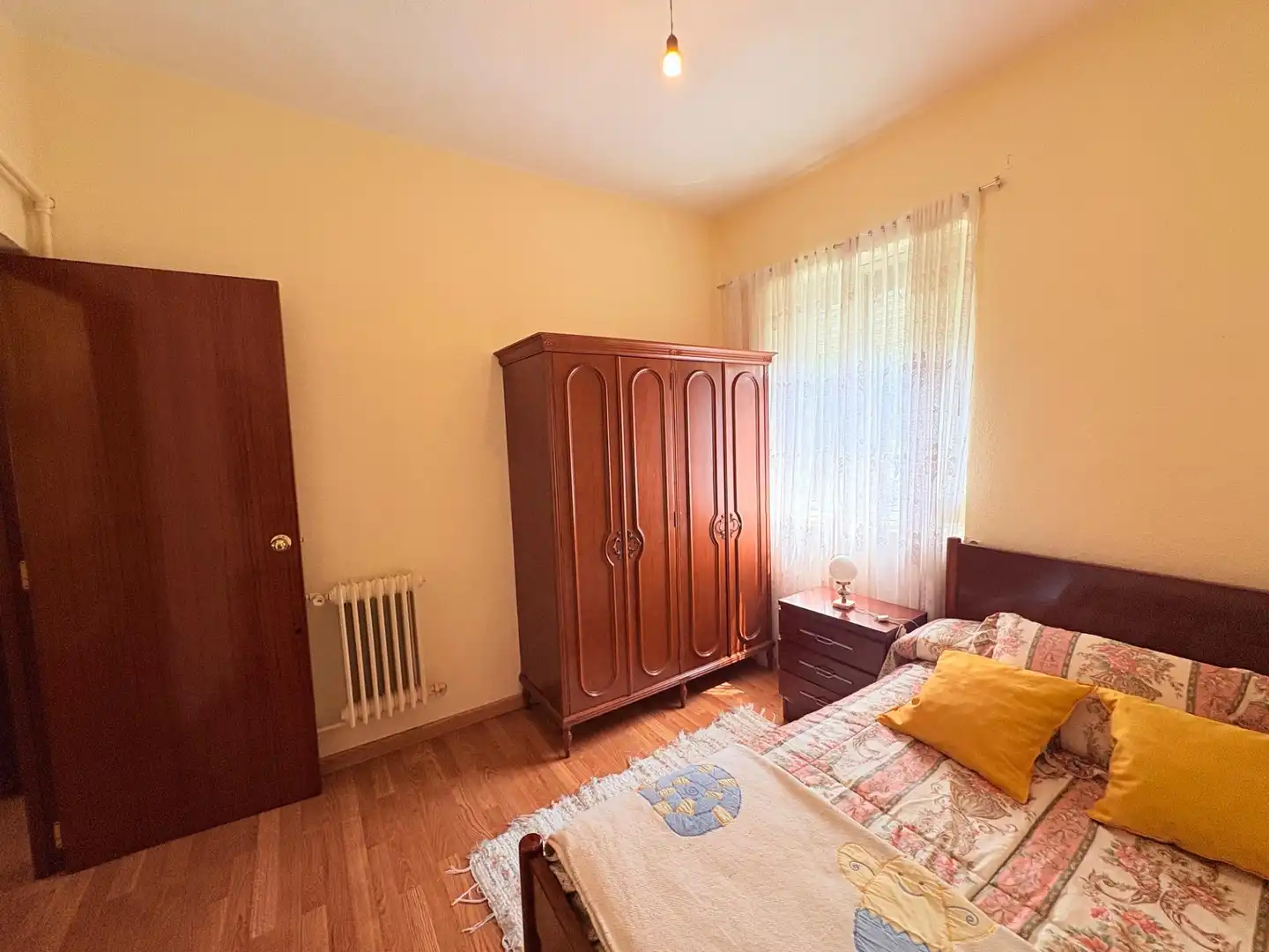 Habitación de Casa o chalet en venta en Torre del Bierzo con Calefacción, Jardín privado y Trastero