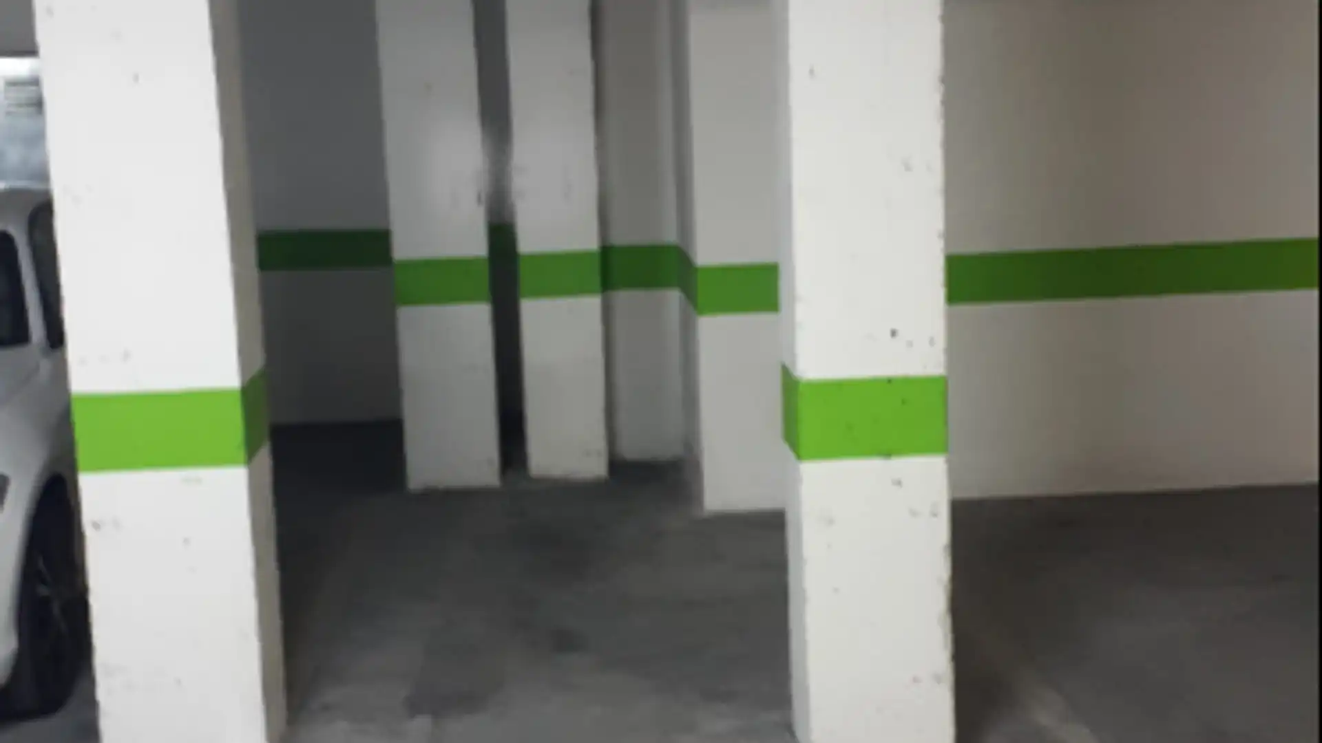 Garaje en venta en Olleros, San Lázaro