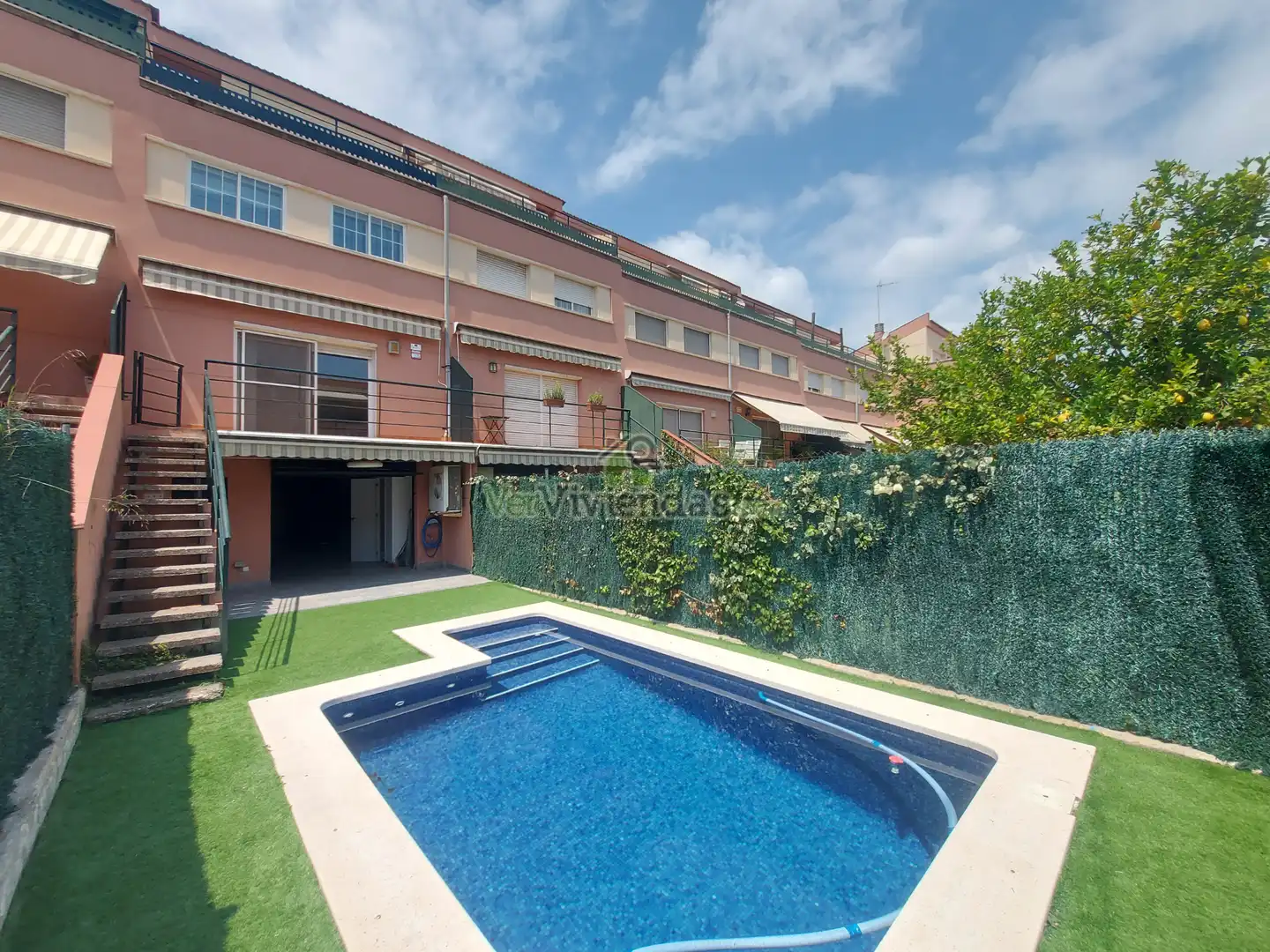 Piscina de Casa adosada en venta en Martorell con Aire acondicionado, Calefacción y Jardín privado