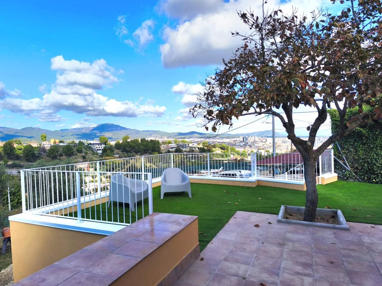 Terrace of House or chalet for sale in Terrassa  with Air Conditioner, Private garden and Terrace