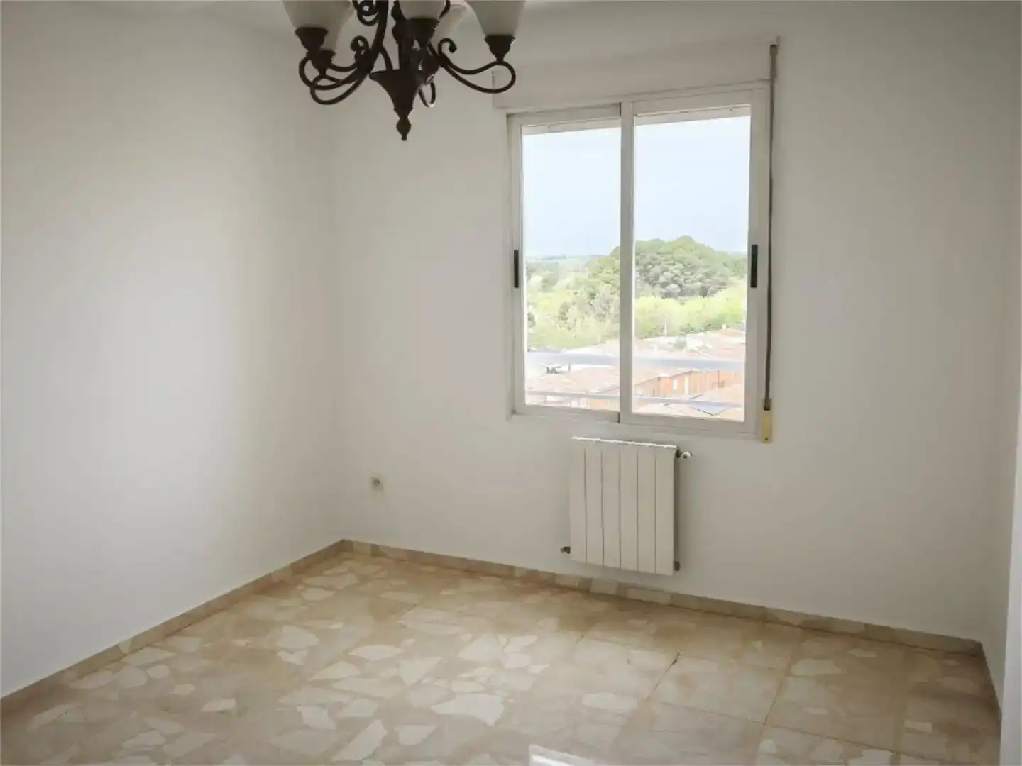 Dormitori de Pis en venda en  Albacete Capital amb Aire condicionat, Terrassa i Balcó