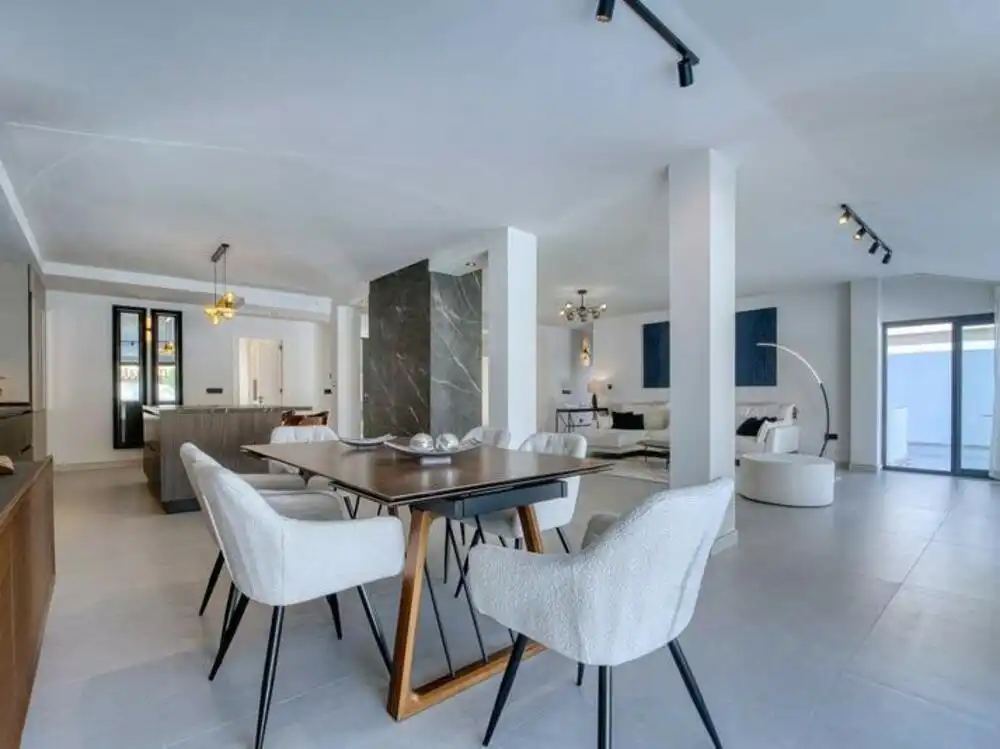 Comedor de Casa o chalet de alquiler en Marbella con Aire acondicionado, Jardín privado y Terraza