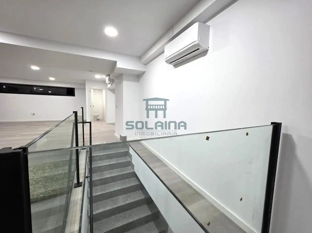 Local comercial de lloguer a Couto, imagen 12