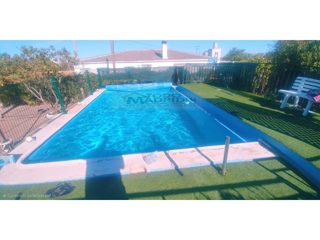 Piscina de Casa o xalet en venda en El Viso de San Juan