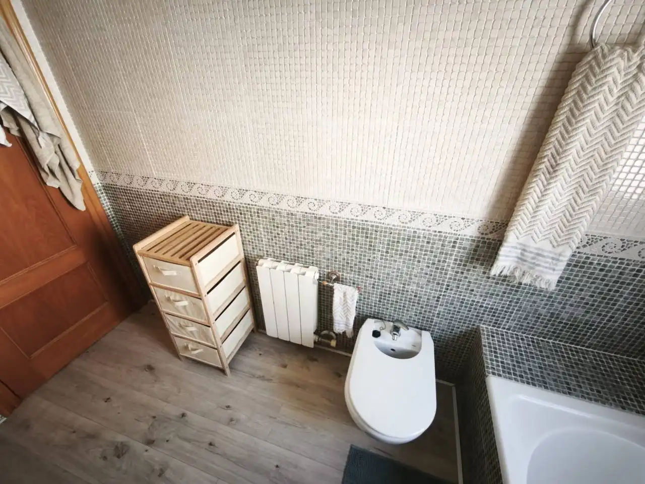 Baño de Casa o chalet en venta en Santa Coloma de Gramenet con Aire acondicionado, Jardín privado y Parquet