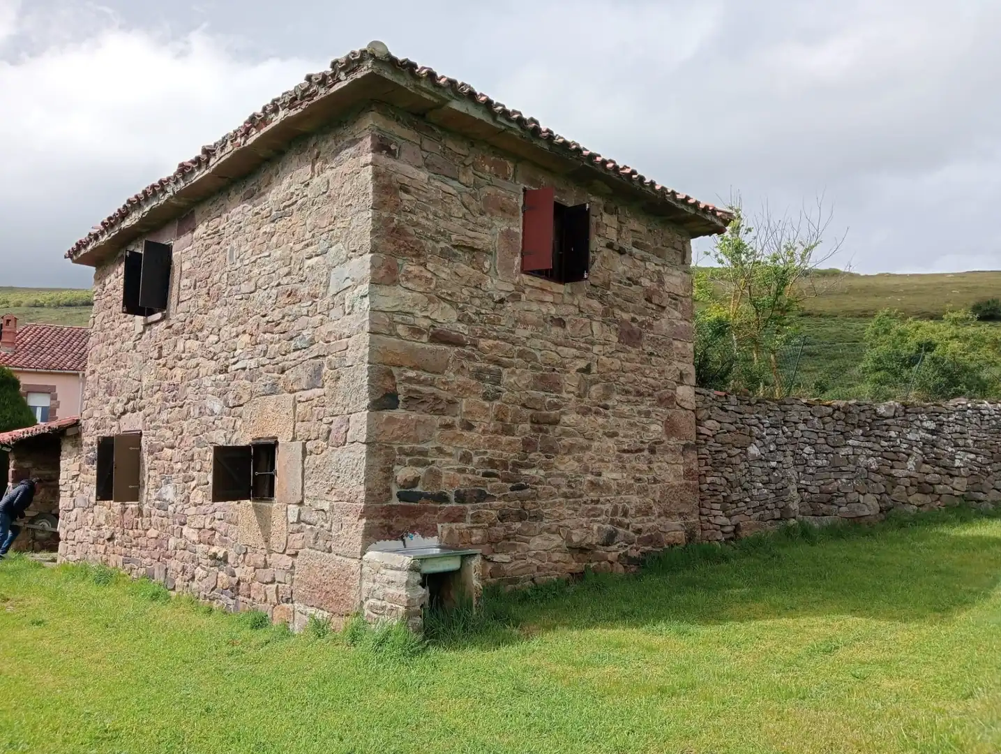 Vista exterior de Finca rústica en venda en Valdeolea