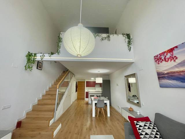 Dúplex en Venta en Las Águilas
