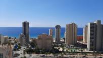 Vista exterior de Àtic en venda en Calpe / Calp amb Aire condicionat, Calefacció i Jardí privat