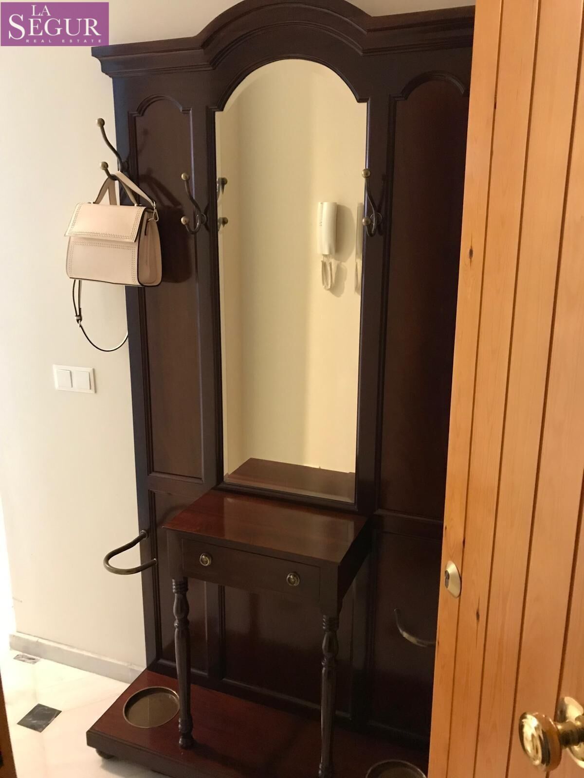 Dormitori de Apartament en venda en  Cádiz Capital