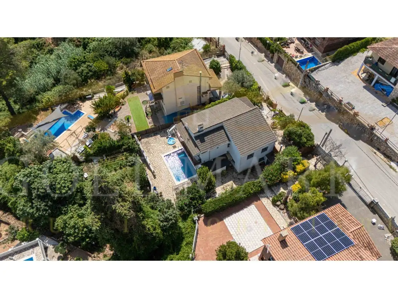 Vista exterior de Casa o xalet en venda en Corbera de Llobregat amb Calefacció, Jardí privat i Terrassa
