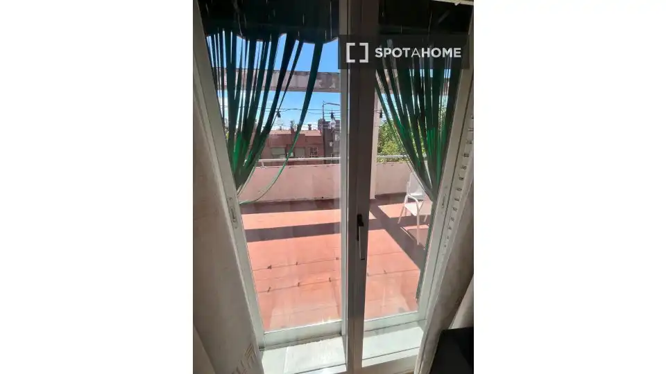 Habitación en Almenara -Ventilla