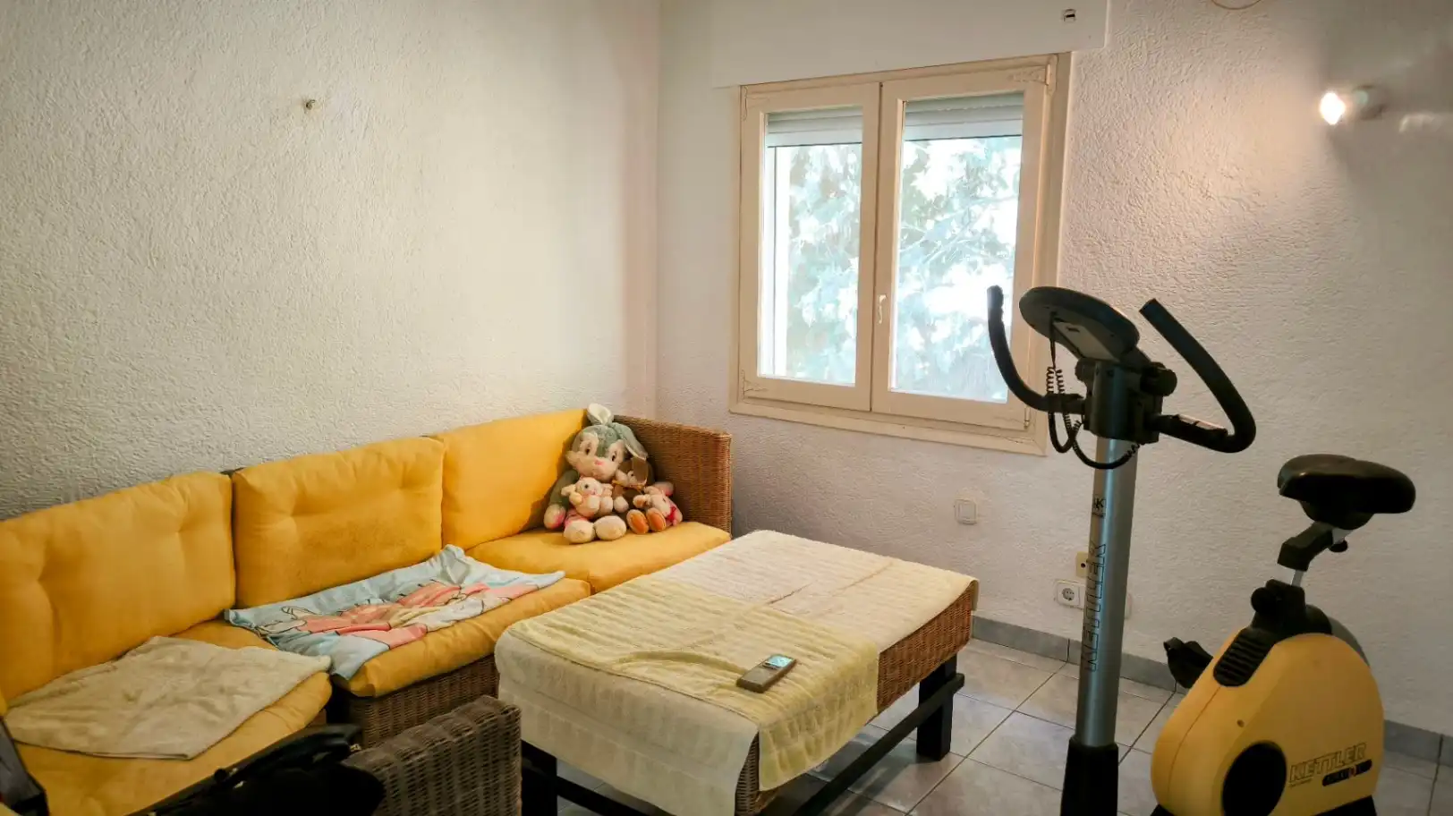 Sala d'estar de Casa o xalet en venda en La Fustera  