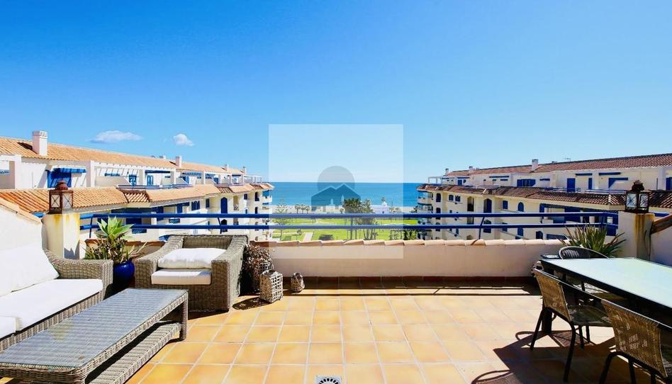 Foto 1 de Àtic de lloguer a La Noria, San Luis de Sabinillas, Málaga