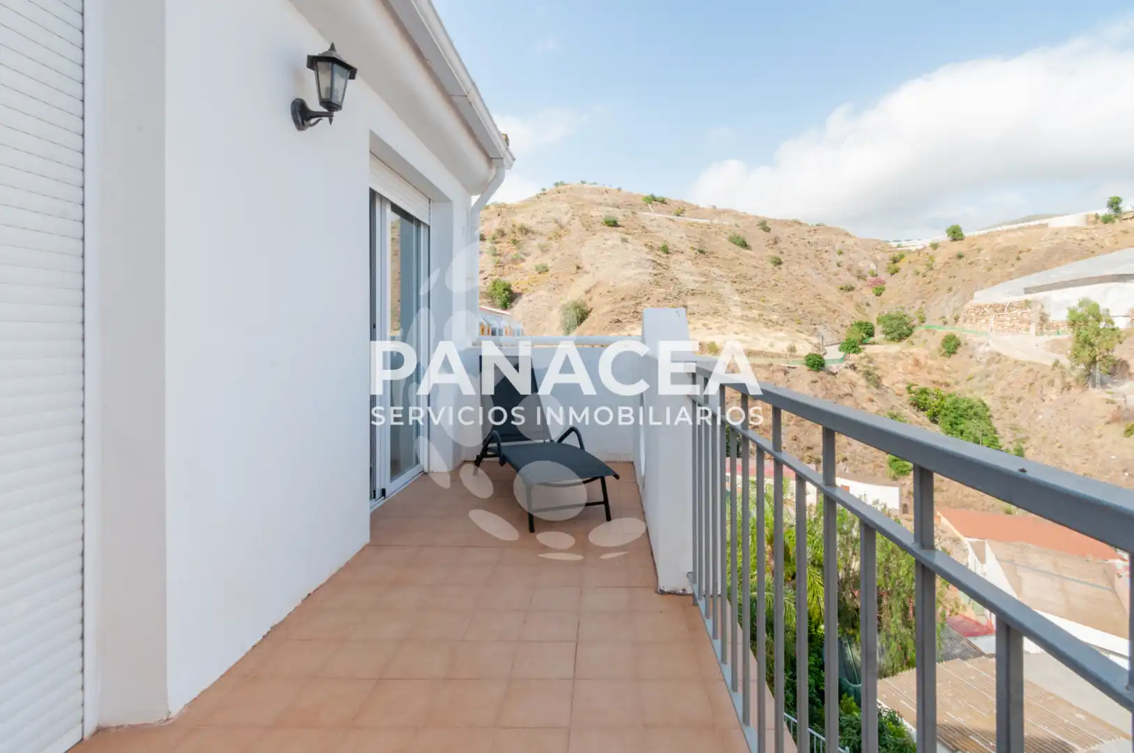 Terraza de Casa adosada en venta en Albuñol con Jardín privado, Terraza y Amueblado