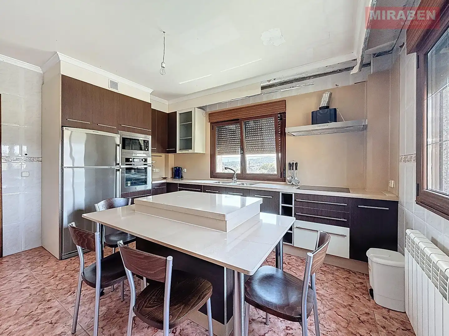 Cuina de Casa o xalet en venda en Dodro amb Calefacció, Jardí privat i Terrassa
