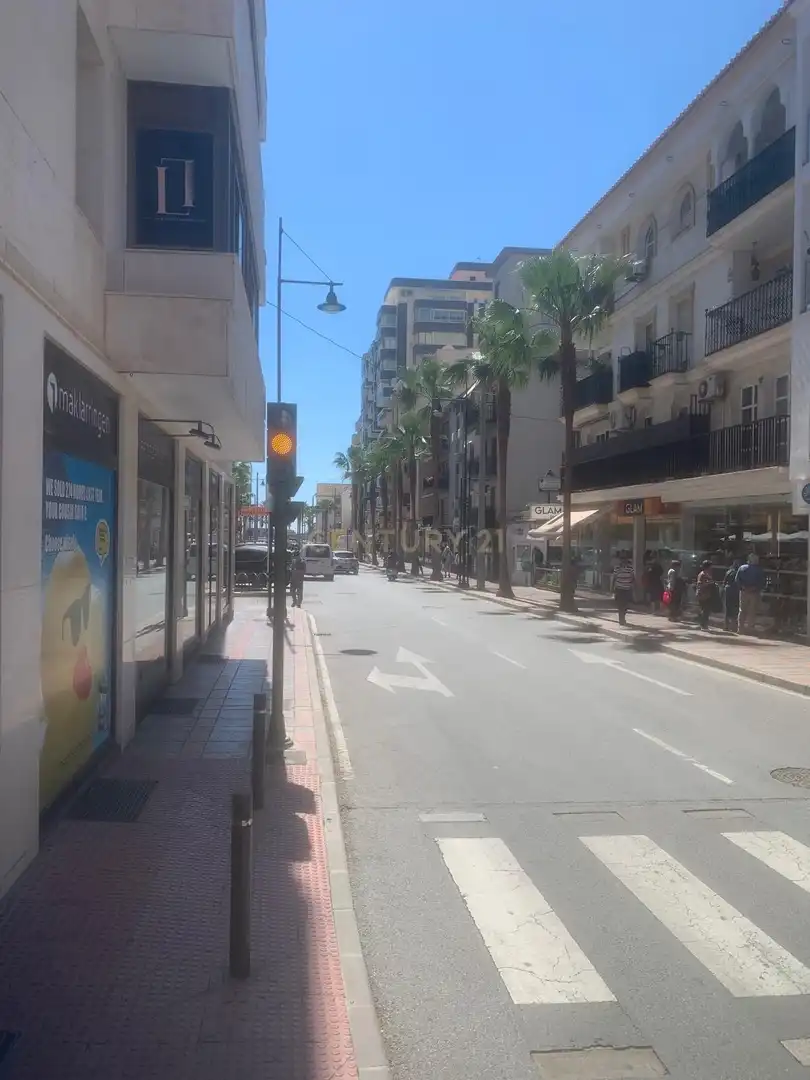 Local comercial en venda a AV RAMON Y CAJAL 17 EDF PAULI FUENGIROLA (MÁLAGA) N. 1/2/3/4 Ed. Pauli, imagen 8