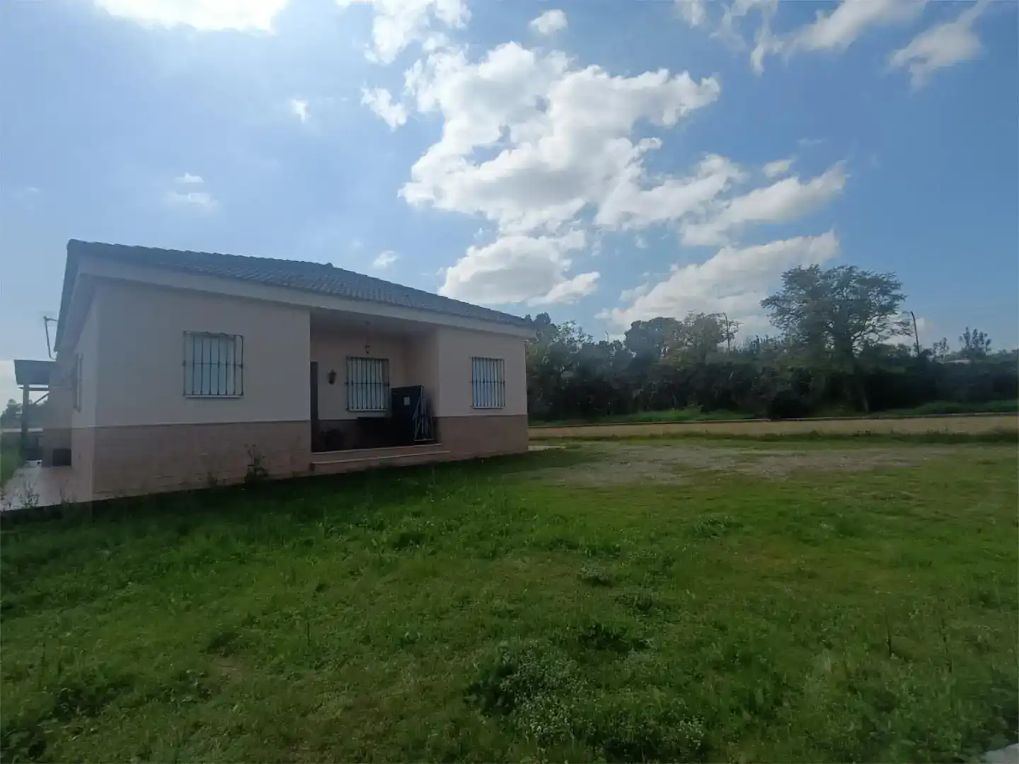 Casa o xalet en venda en Trigueros amb Aire condicionat i Piscina