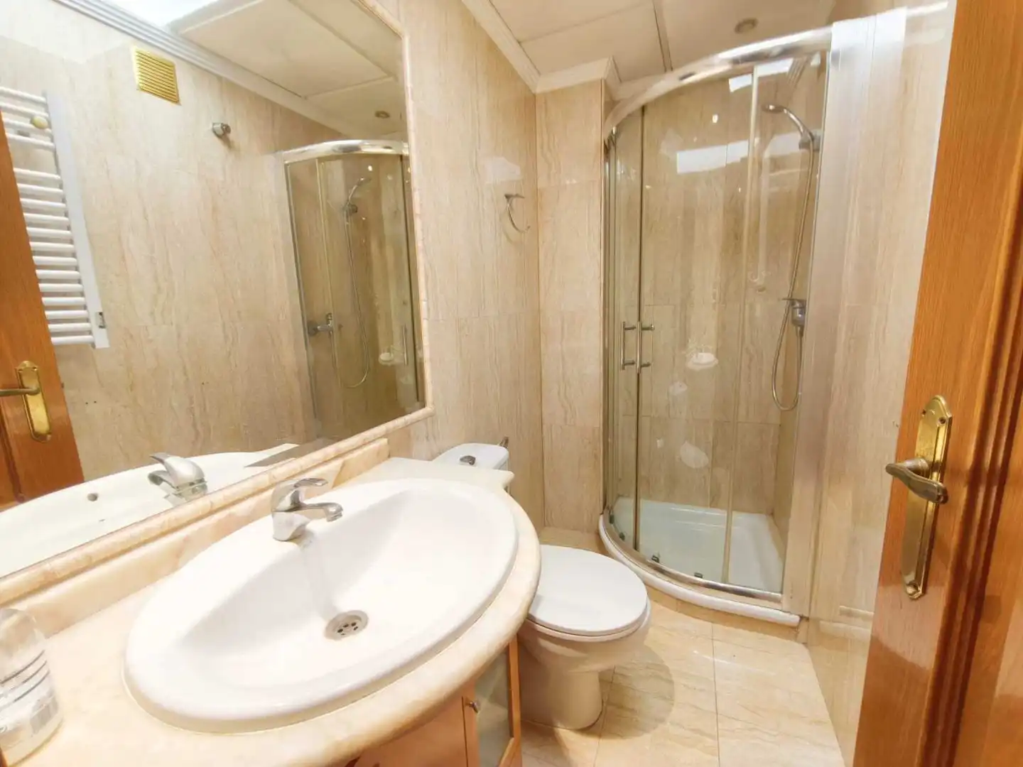 Bathroom of Flat for sale in Sueca  with Air Conditioner, Storage room and Furnished
