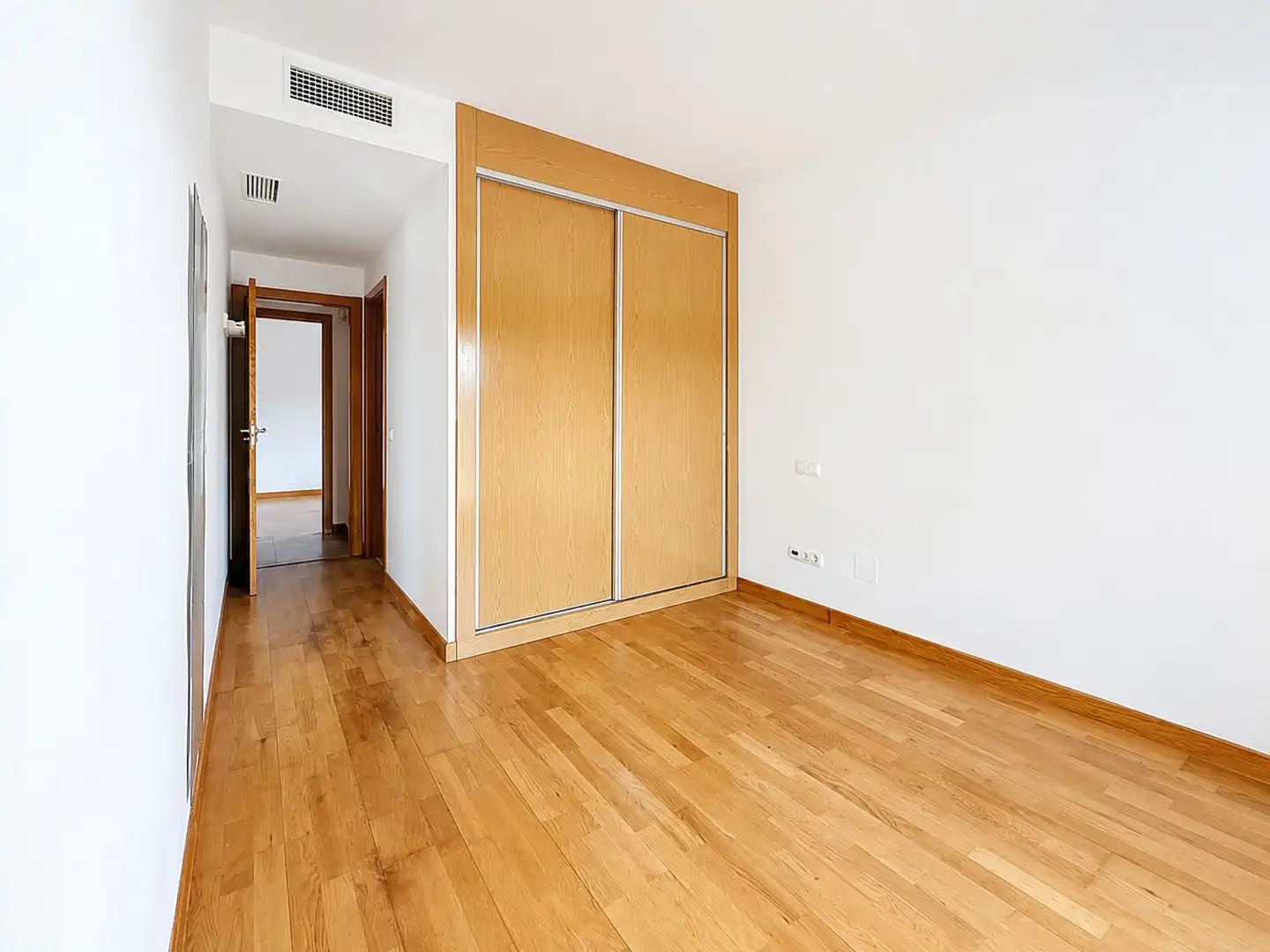 Dormitori de Apartament en venda en Mijas amb Aire condicionat, Calefacció i Jardí privat