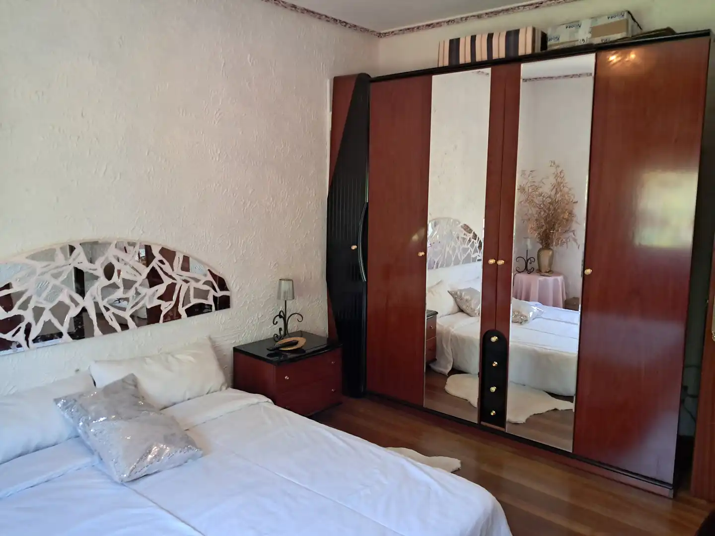 Bedroom of Flat for sale in Erandio