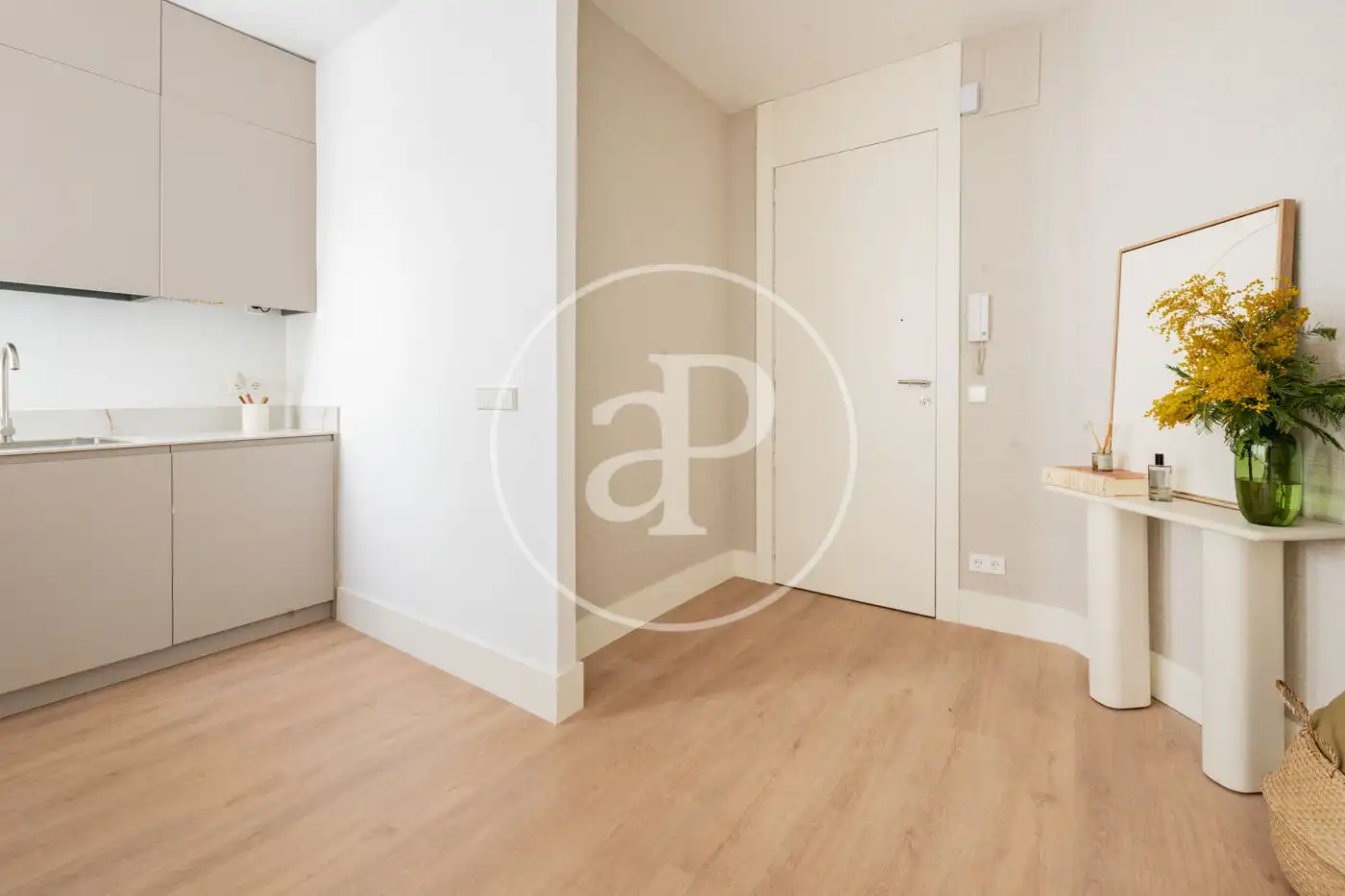 Wohnung zum Verkauf in Madrid mit Klimaanlage, Heizung und Möbliert