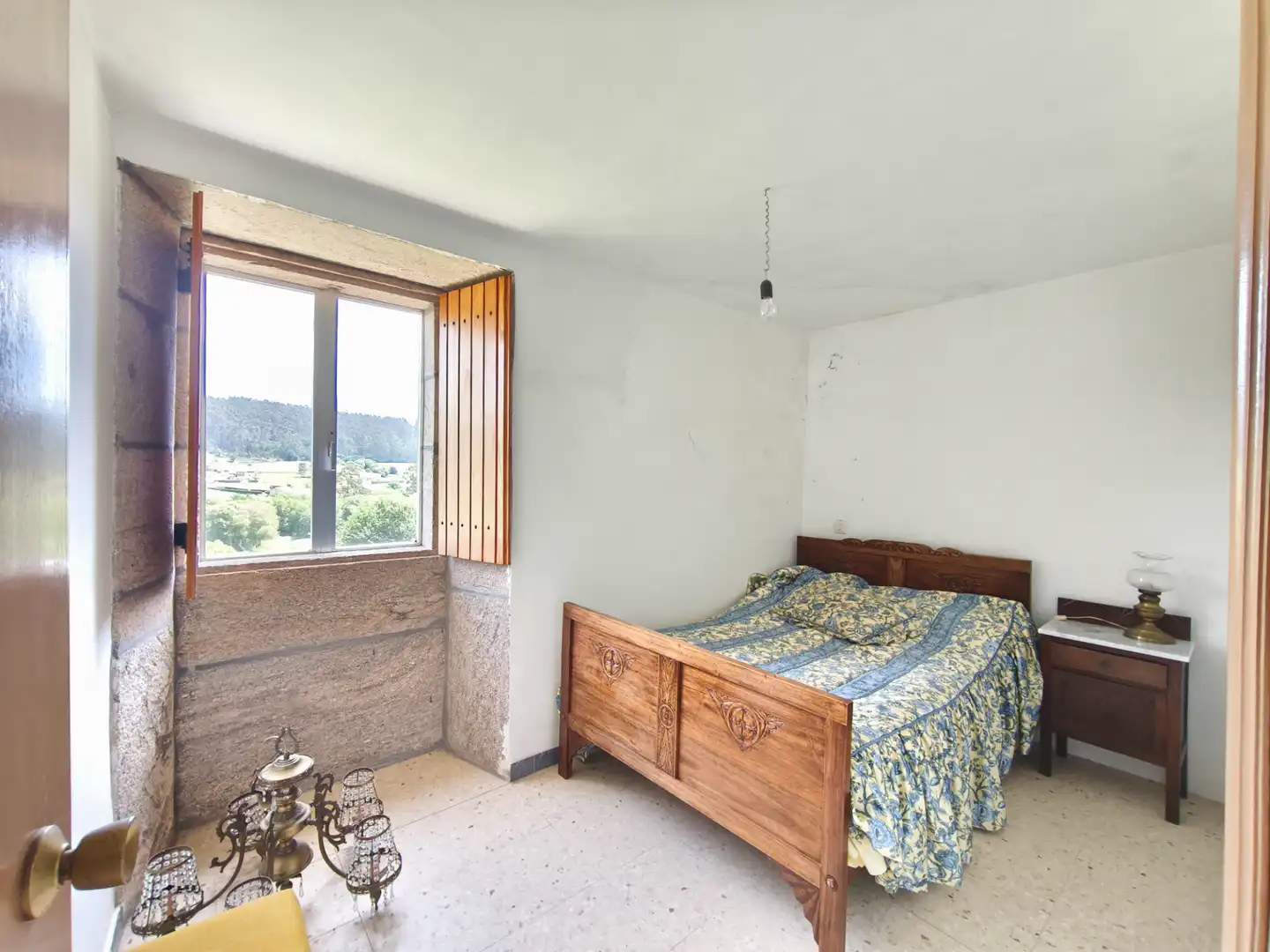 Dormitori de Casa o xalet en venda en Santiago de Compostela  amb Jardí privat, Terrassa i Traster