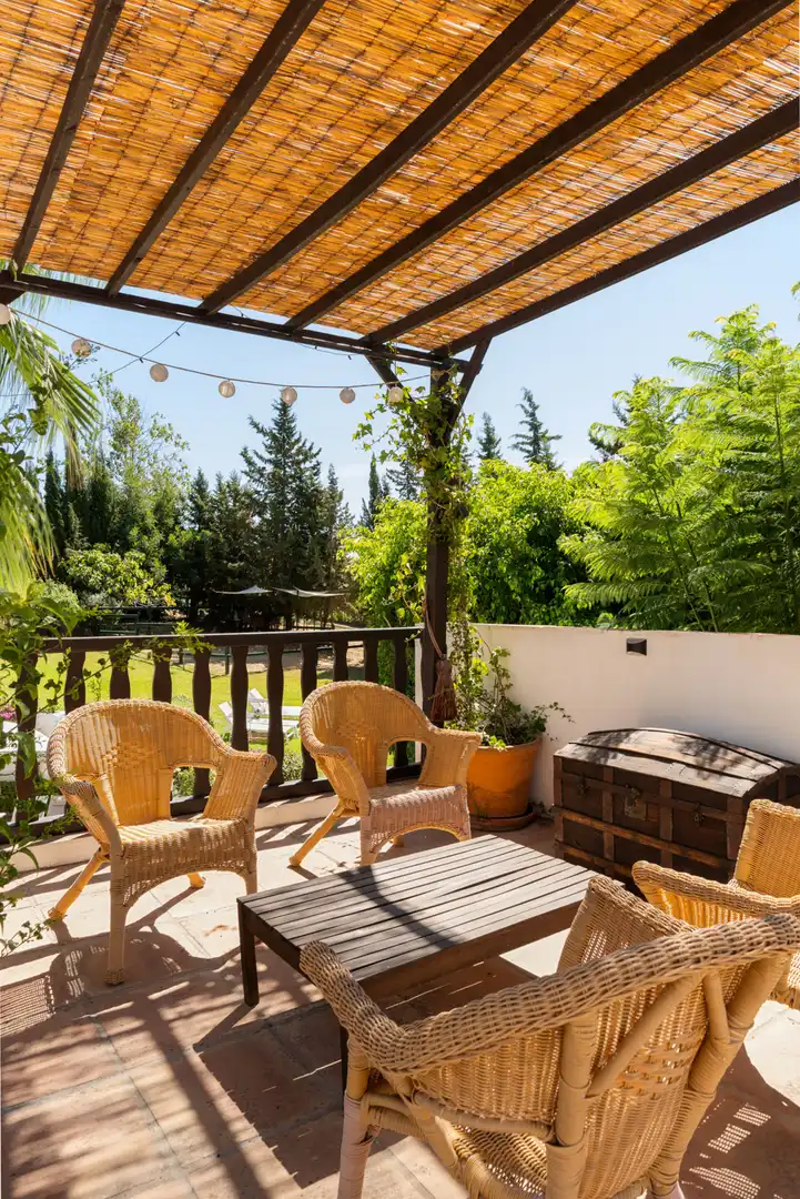 Terrasse von Country house zum Verkauf in Estepona mit Klimaanlage, Privatgarten und Terrasse