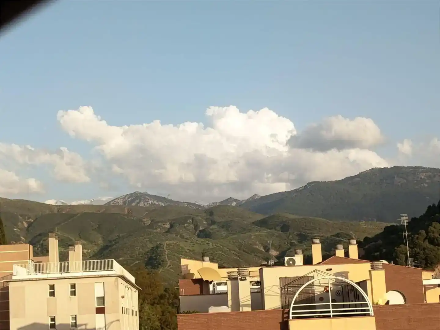 Exterior view of Flat for sale in  Granada Capital