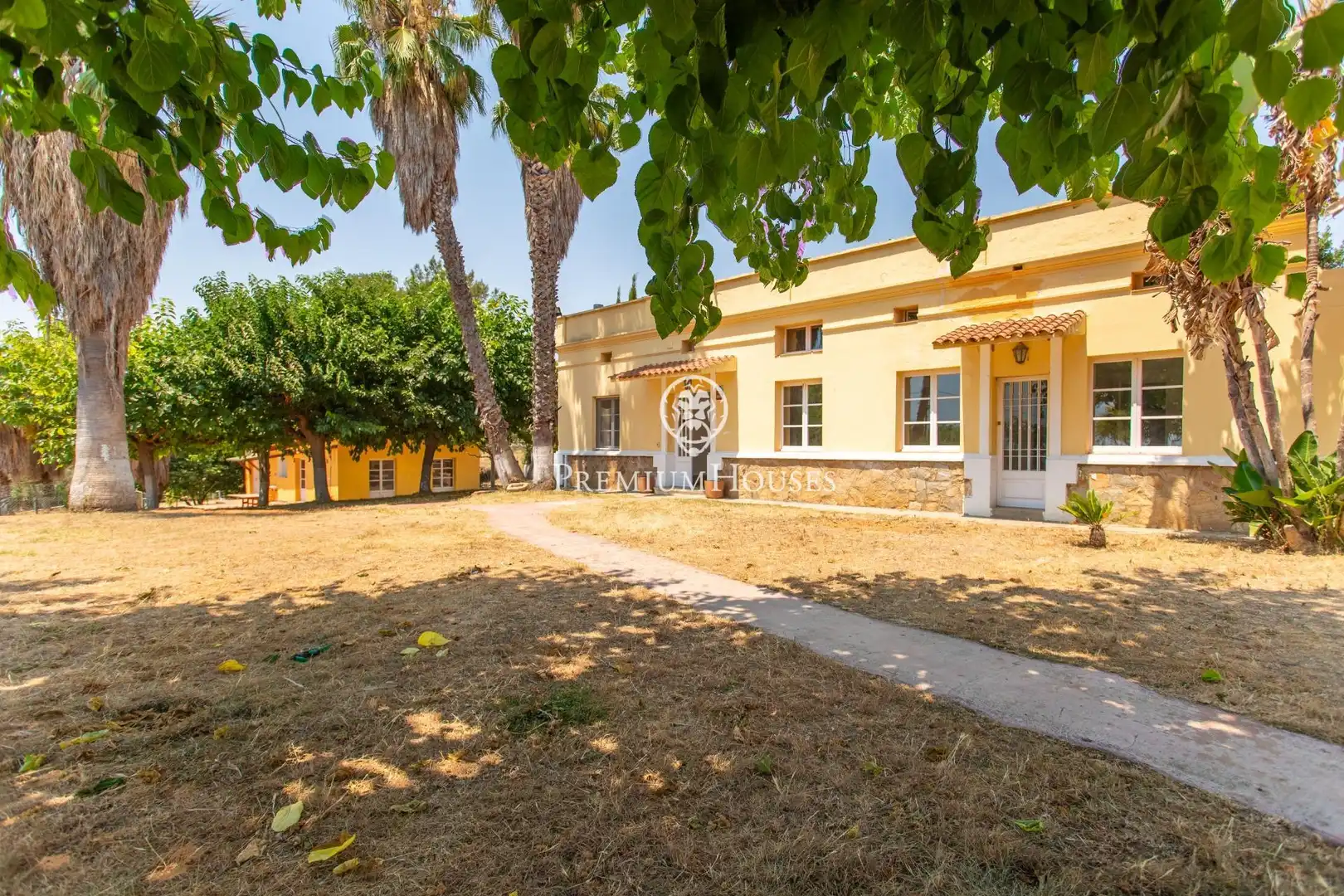 Exterior view of Houses for sale in Mataró