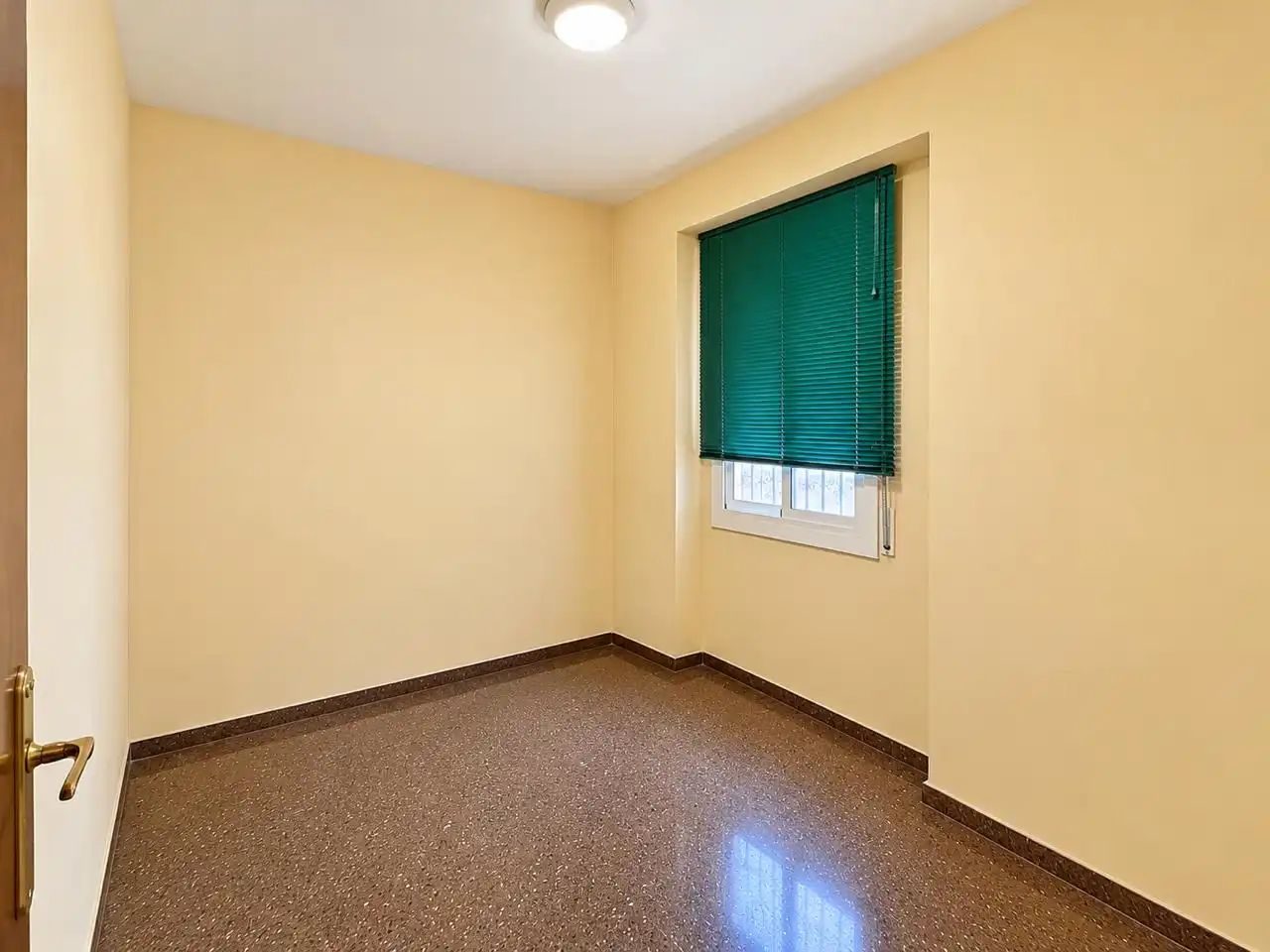 Habitación de Piso en venta en L'Hospitalet de Llobregat con Balcón