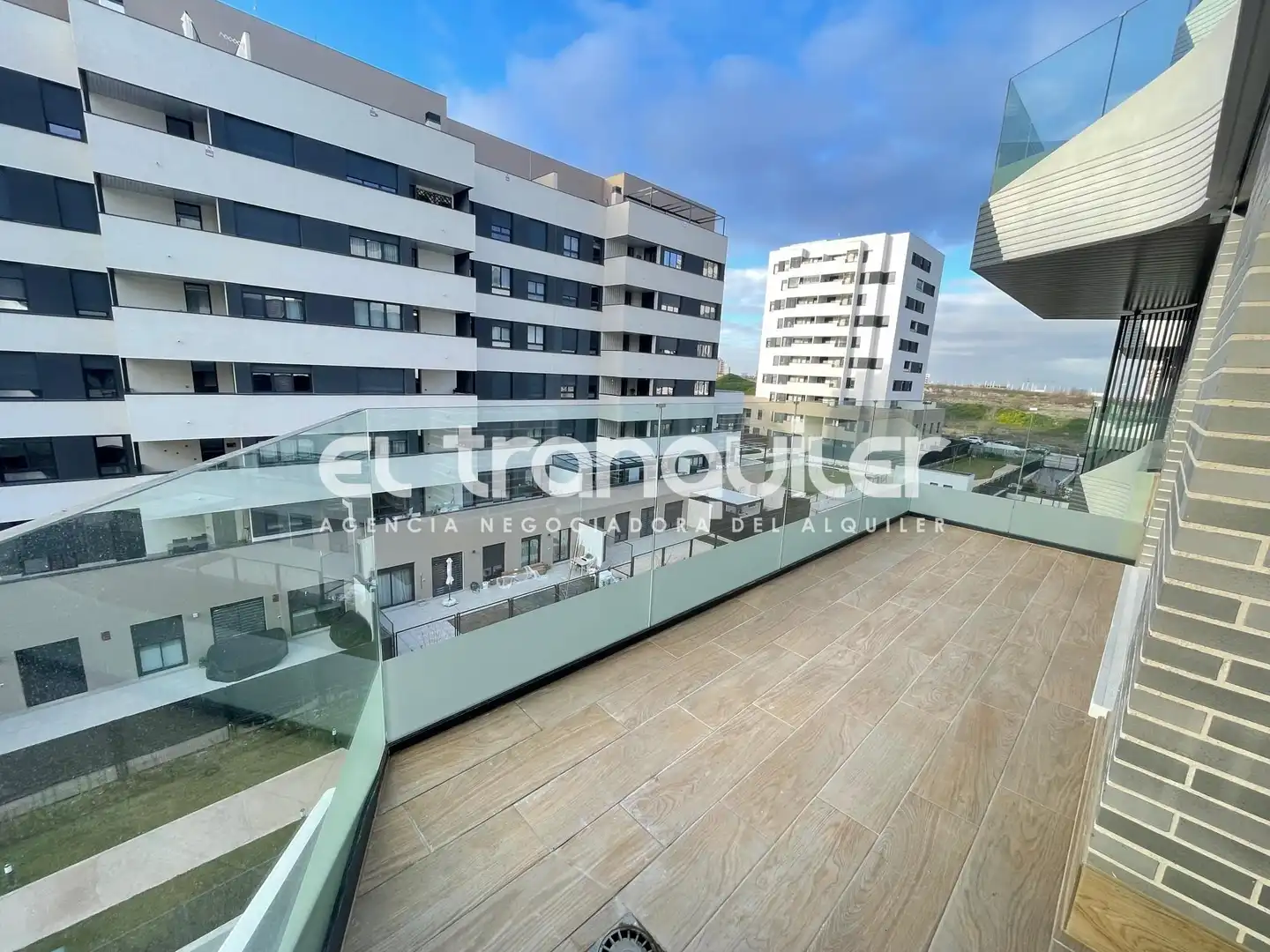Appartamento con piscina in affitto a Calle Gales, imagen 5
