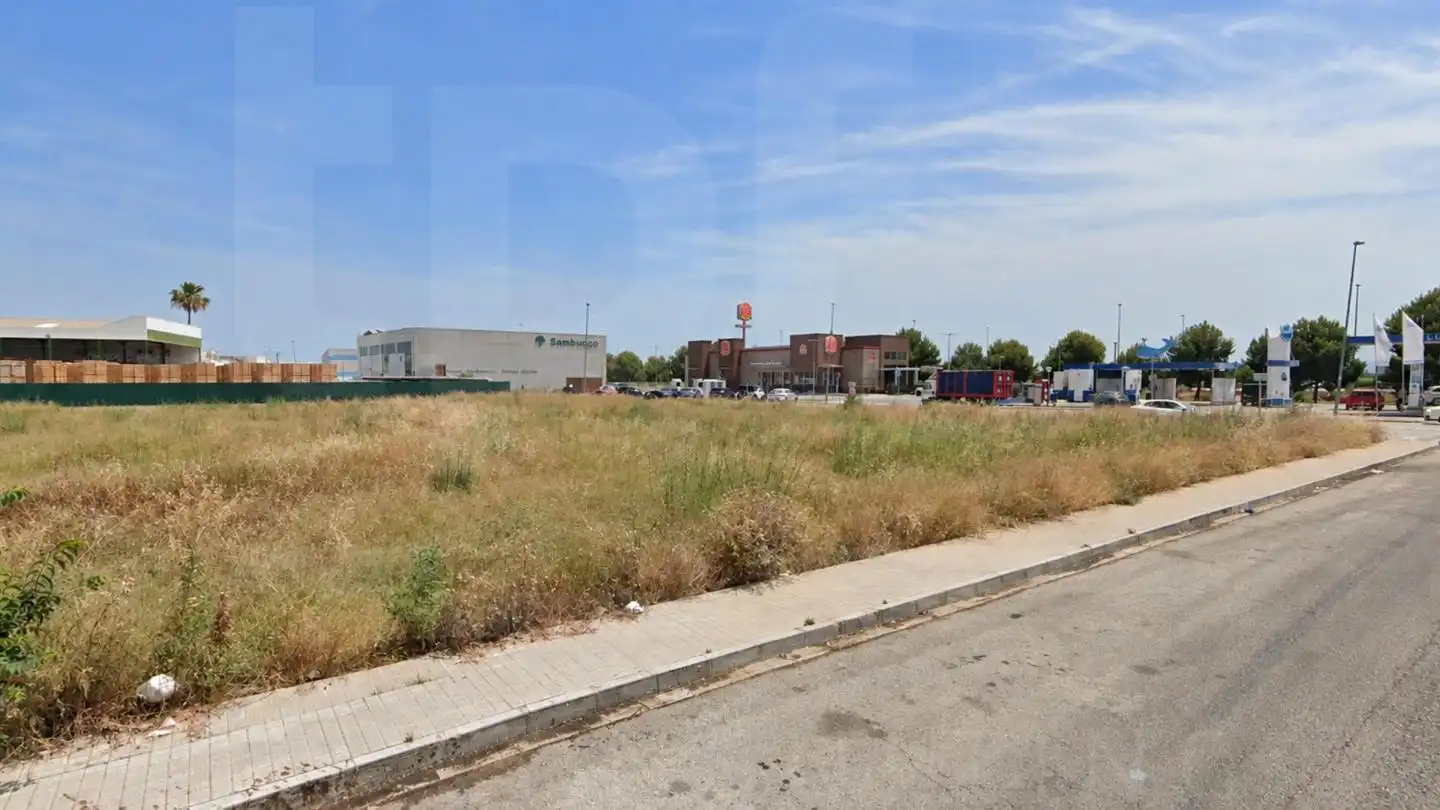 Industrial building to rent in calle dels Fusters, imagen 3