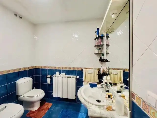 Baño de Casa o chalet en venta en Carral con Calefacción, Jardín privado y Parquet