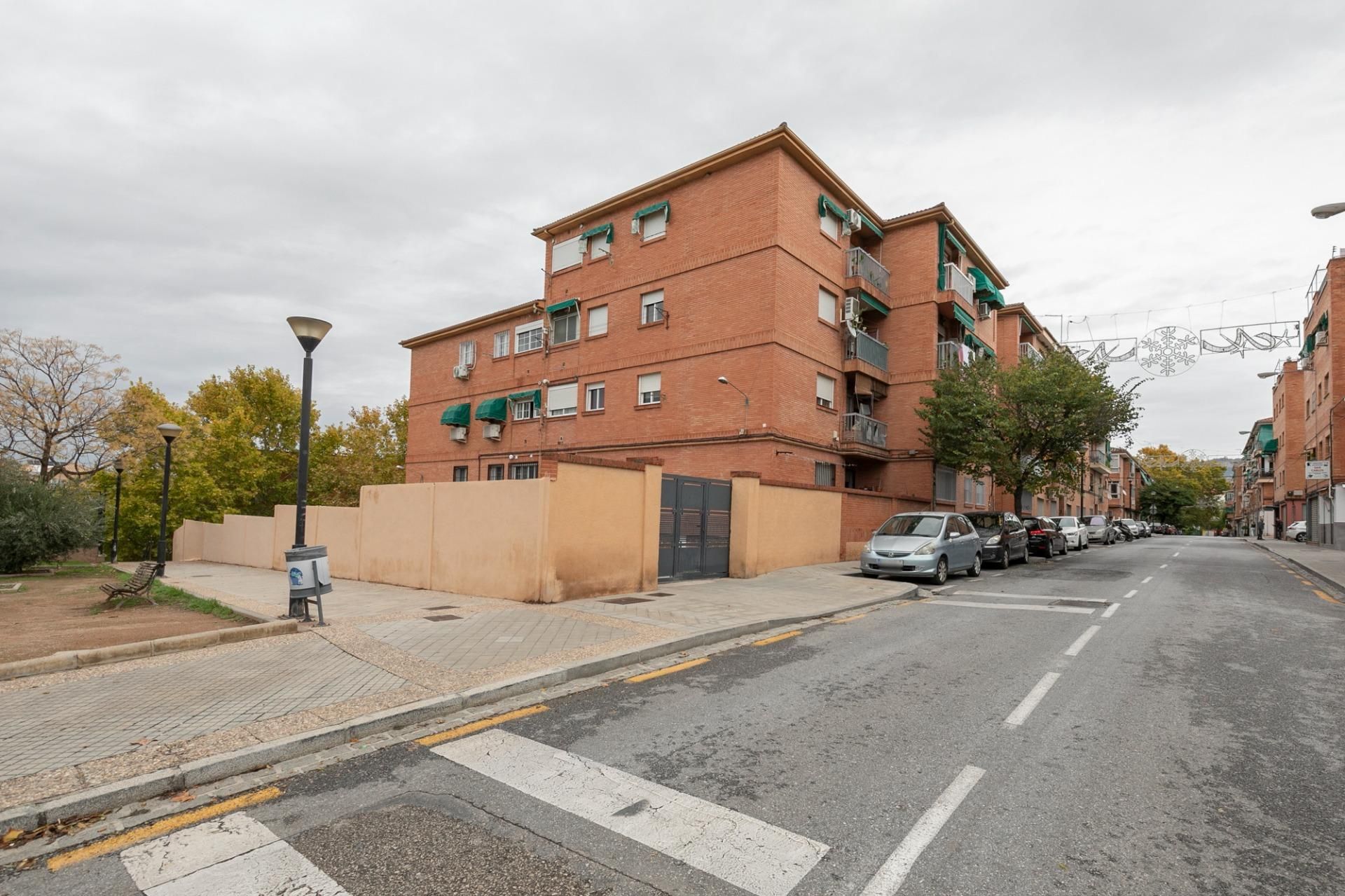 Vista exterior de Garaje en venta en  Granada Capital