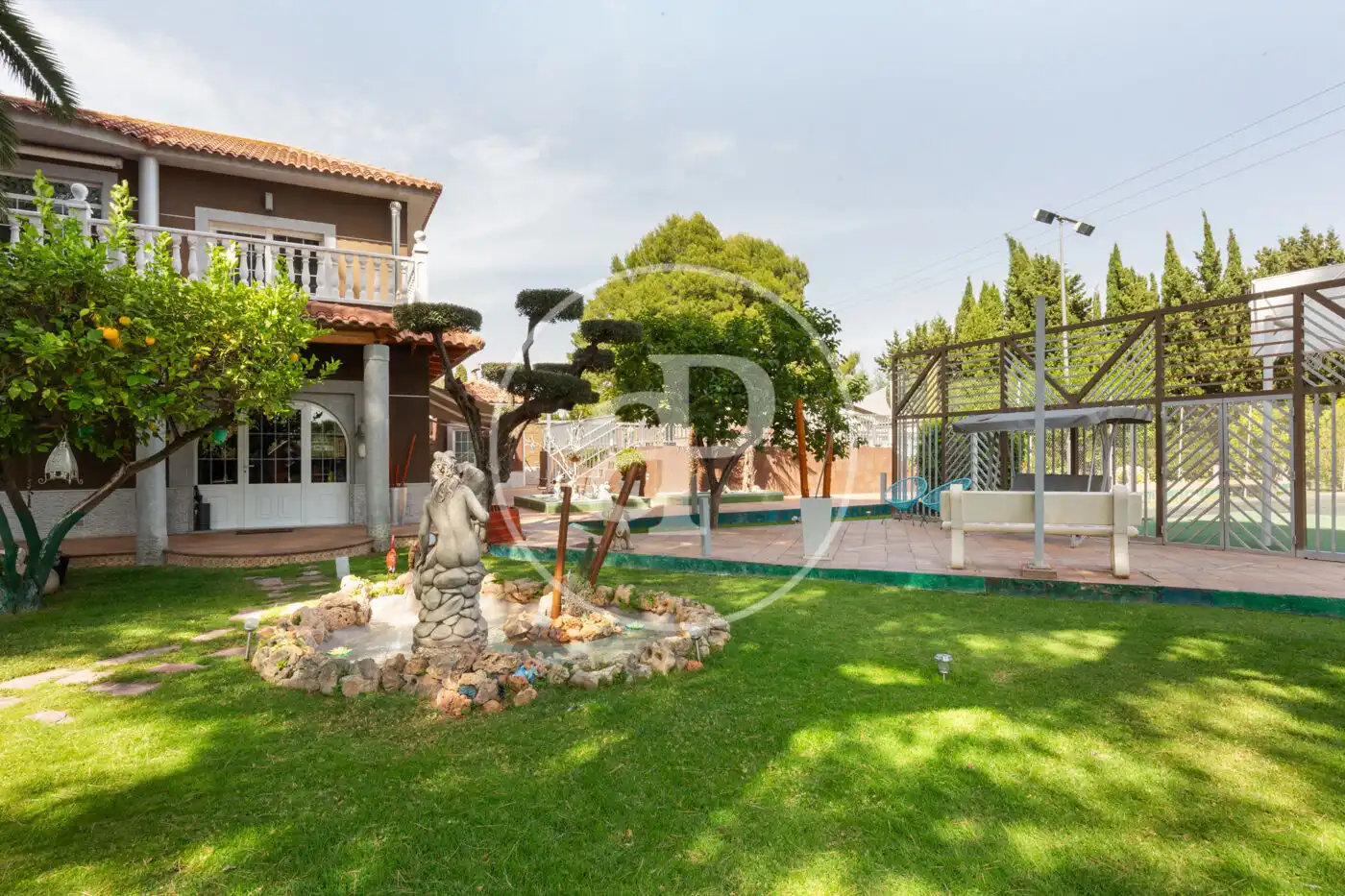 Jardín de Casa o chalet en venta en Elda con Aire acondicionado, Calefacción y Jardín privado