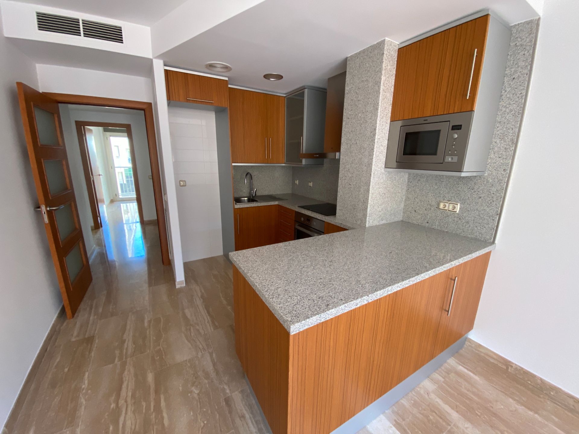 Kitchen of Flat for sale in Tortosa  with Air Conditioner, Heating and Oven