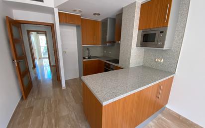 Kitchen of Flat for sale in Tortosa  with Air Conditioner, Heating and Oven