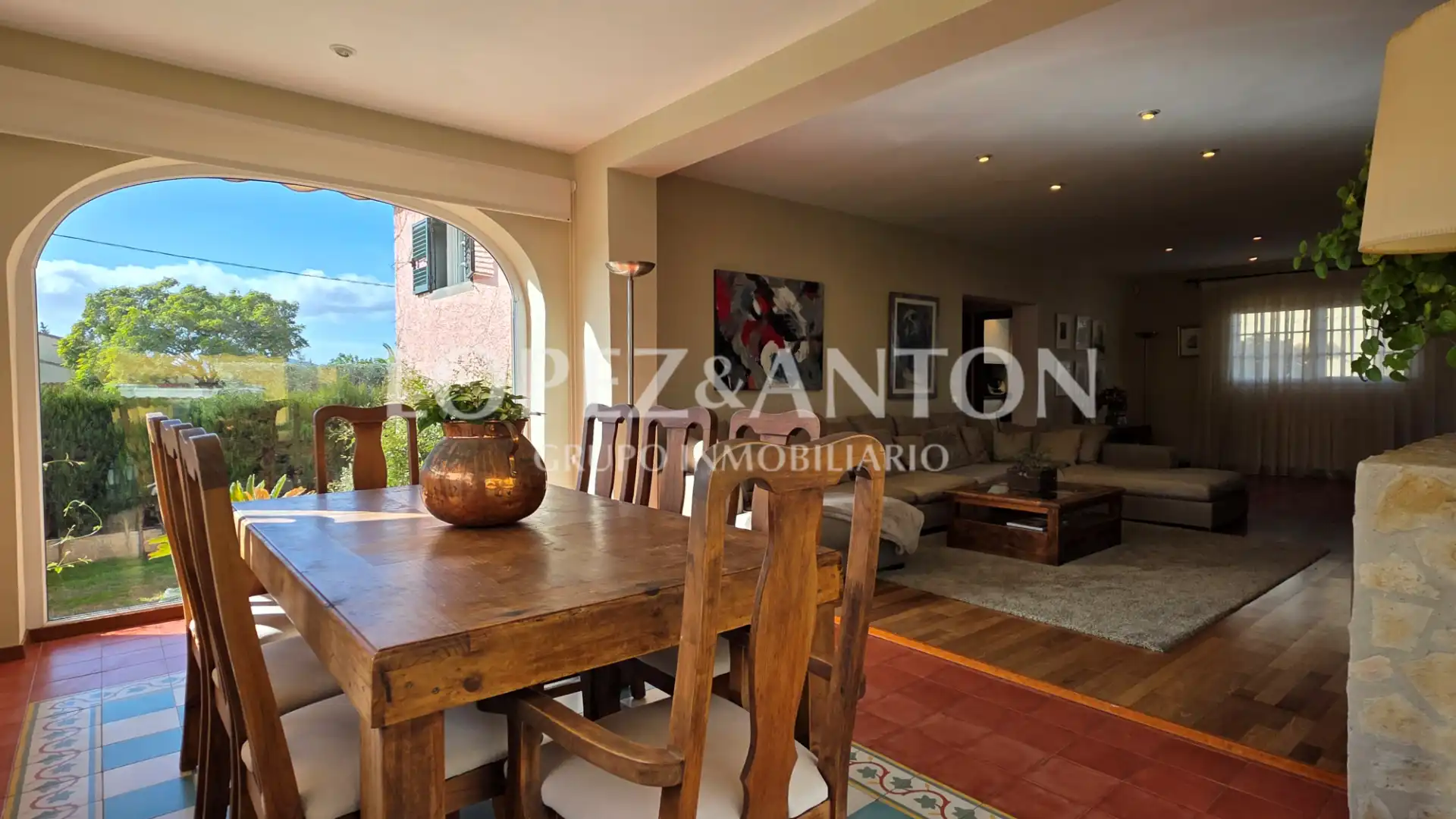 Comedor de Casa o chalet en venta en L'Eliana con Calefacción, Jardín privado y Parquet