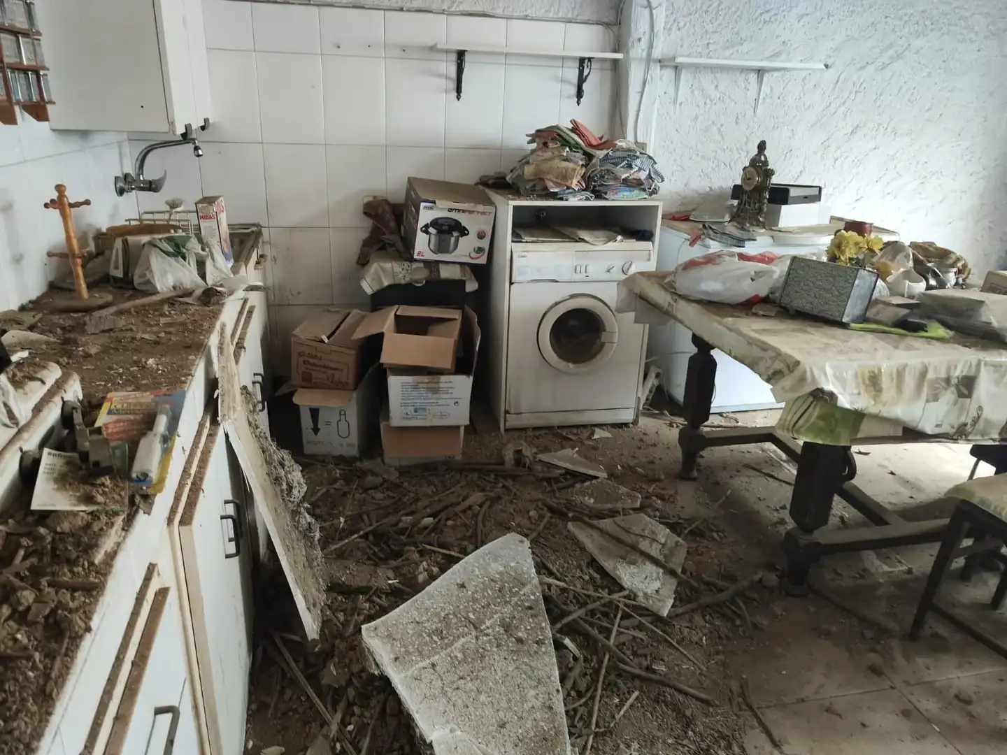 Cuina de Finca rústica en venda en León Capital  amb Calefacció