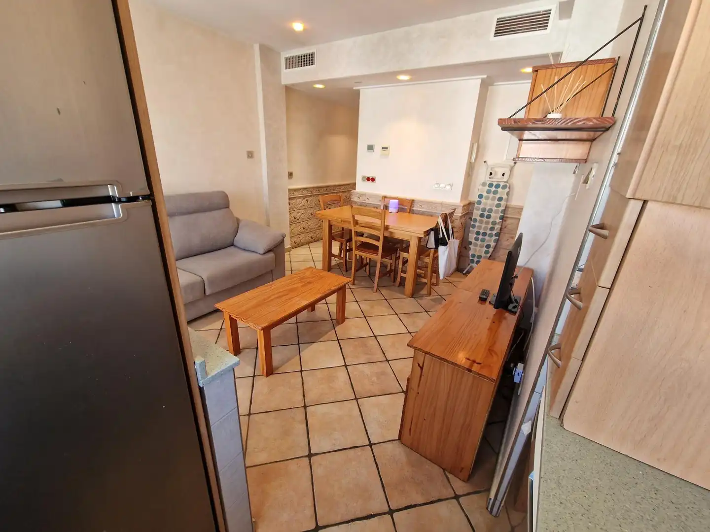 Sala de estar de Apartamento en venta en Águilas con Amueblado y Balcón