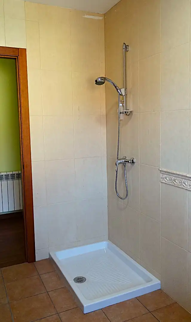 Bany de Casa o xalet en venda en Miño amb Calefacció, Parquet i Terrassa