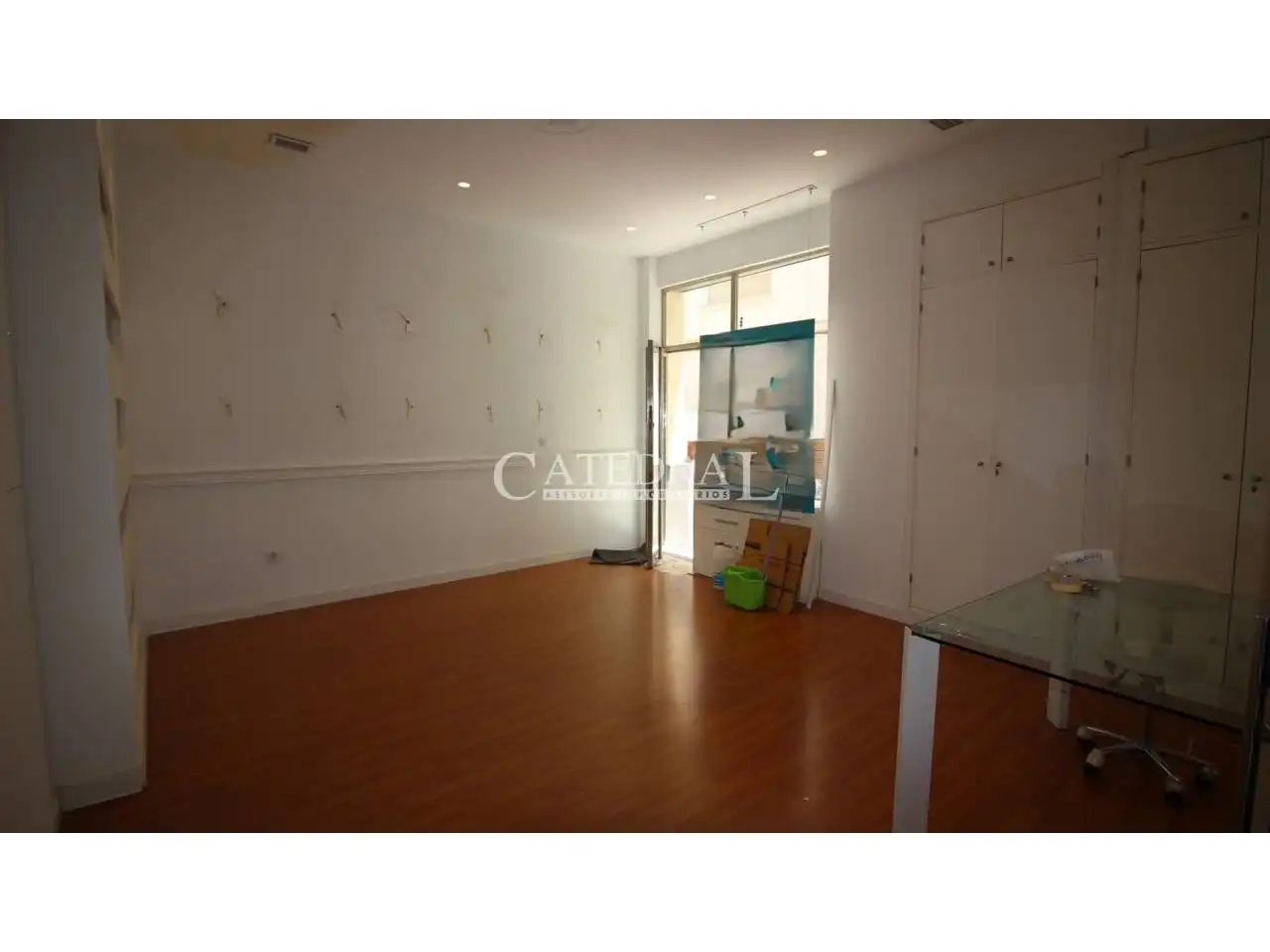 Commercial properties for rent in Sevilla  with Air Conditioner